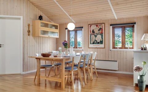 Torsten: Flooring, Schlafzimmer, Bedding, Bett, Bettrahmen, Linens, Bettdecke, Hartholz, Matratze, Holzboden