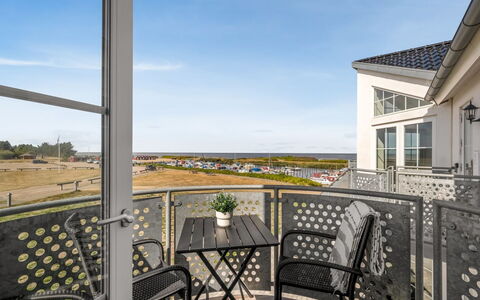 Tarm 689: Wohnung, Balkon, Aluminium