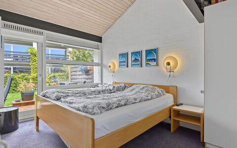 Kielo - 700M from the Sea: Interior Design, Wohnung, Decke, Zimmer, Hartholz, Holzbeize, Design, Hotel, Schlafzimmer, Daylighting
