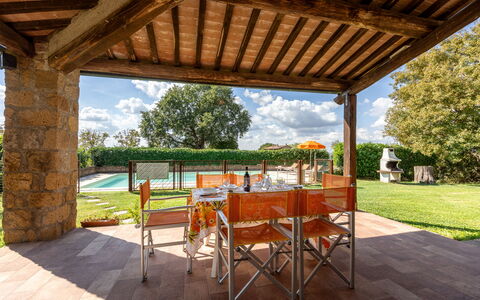 Ortale a Pitigliano with Pool: Holz, Möbel, Gartenmöbel, Garten, Schwimmbad, Schatten, Resort, Hinterhof, Eco Hotel, Stuhl