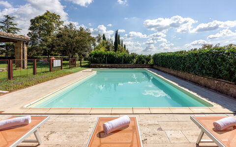 Ortale a Pitigliano with Pool: Schwimmbad, Garten, Resort, Landscaping, Hazienda, Estate, Gartenmöbel, Thermae, Water Feature, Eco Hotel