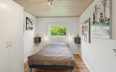 Elle: Schlafzimmer, Interior Design, Wand, Bett, Flooring, Fussboden, Holz, Decke, Möbel, Bettdecke