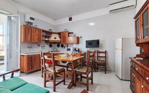 Sorella Lina: Möbel, Cabinetry, Flooring, Küche, Fussboden, Wohnung, Küchengerät, Major Appliance, Countertop, Haushaltsgerät