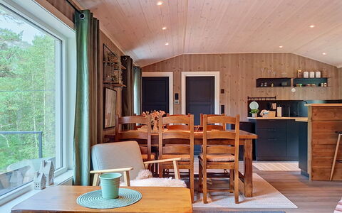 Porsmyr: Möbel, Interior Design, Flooring, Holz, Fussboden, Decke, Light Fixture, Esszimmer, Küche & Esszimmer Tisch, Zimmer