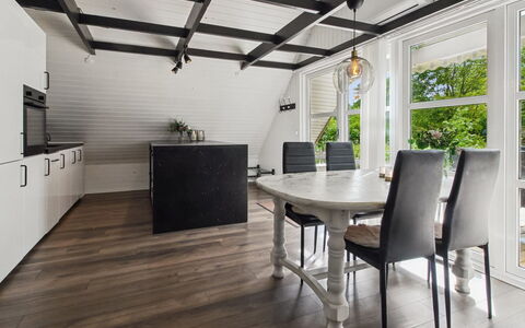 Terttu - 30Km from the Sea: Möbel, Interior Design, Flooring, Fussboden, Holzboden, Holz, Decke, Light Fixture, Beleuchtung, Tabelle