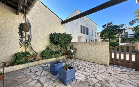 La Placette: Wohnung, Resort, Schwimmbad, Eigentumswohnung, Balkon, Hotel, Eco Hotel, Villa, Zimmerpflanze