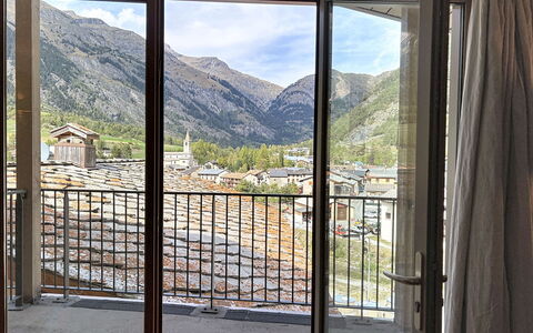 Terrasses de Termignon: Wohnung, Resort, Schwimmbad, Eigentumswohnung, Balkon, Hotel, Eco Hotel, Villa, Zimmerpflanze