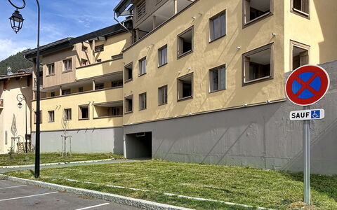 Terrasses de Termignon: Wohnung, Resort, Schwimmbad, Eigentumswohnung, Balkon, Hotel, Eco Hotel, Villa, Zimmerpflanze