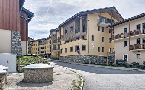Terrasses de Termignon: Wohnung, Resort, Schwimmbad, Eigentumswohnung, Balkon, Hotel, Eco Hotel, Villa, Zimmerpflanze