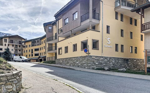 Terrasses de Termignon: Wohnung, Resort, Schwimmbad, Eigentumswohnung, Balkon, Hotel, Eco Hotel, Villa, Zimmerpflanze