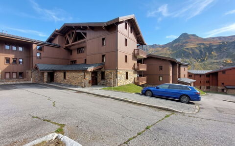 Le Hameau des Airelles: Wohnung, Resort, Schwimmbad, Eigentumswohnung, Balkon, Hotel, Eco Hotel, Villa, Zimmerpflanze