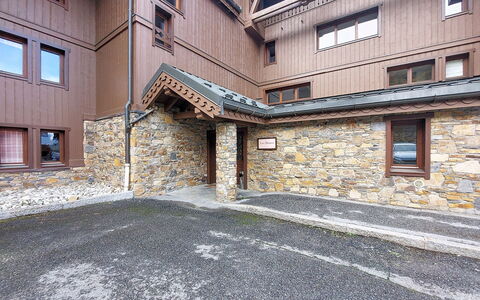 Le Hameau des Airelles: Wohnung, Resort, Schwimmbad, Eigentumswohnung, Balkon, Hotel, Eco Hotel, Villa, Zimmerpflanze