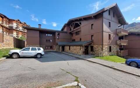 Le Hameau des Airelles: Wohnung, Resort, Schwimmbad, Eigentumswohnung, Balkon, Hotel, Eco Hotel, Villa, Zimmerpflanze