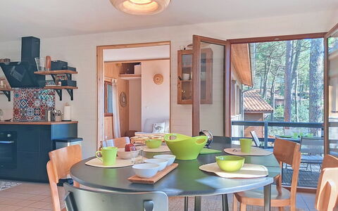 Pignots: Möbel, Interior Design, Holz, Stuhl, Tabelle, Decke, Flooring, Esszimmer, Küche & Esszimmer Tisch, Fussboden