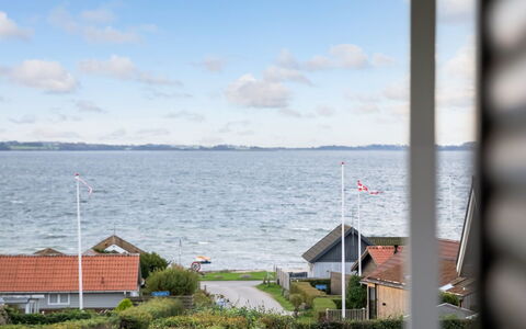 Takenya - 400M from the Sea: Haus, Dach, Zuhause, Wohngebiet, Hütte, Meer, Küste, Vorort, Ozean, Estate