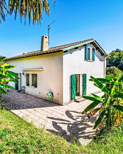 Agintza: Backstein, Estate, Garten, Vorort, Auffahrt, Landscaping, Garten, Hazienda, Bauernhaus, Hinterhof