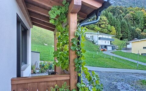 Oberladstätter: Schatten, Holzbeize, Hartholz, Outdoor Struktur, Zimmerpflanze, Blumentopf, Pergola, Balkon, Eco Hotel