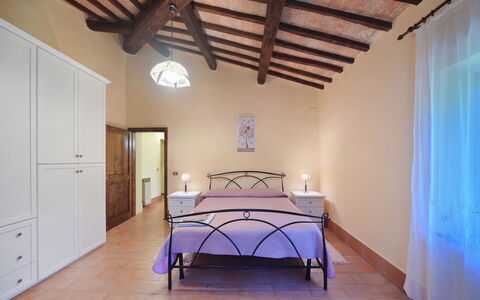 Casale Vepres: Interior Design, Möbel, Flooring, Decke, Fussboden, Bett, Zimmer, Beleuchtung, Schlafzimmer, Bettrahmen