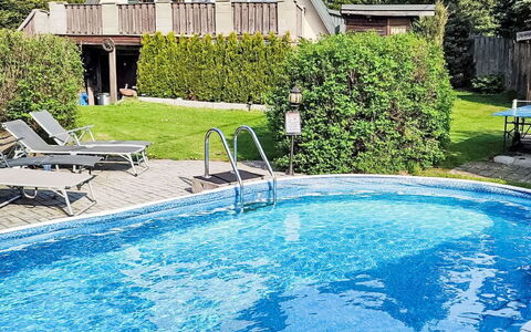 Svahová 1: Blau, Schwimmbad, Freizeit, Gartenmöbel, Garten, Resort, Landscaping, Schatten, Eco Hotel, Rasen