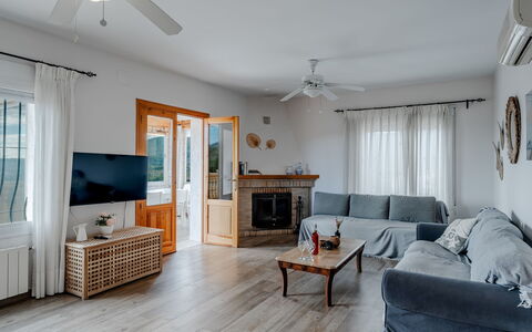 Vista Xalo: Möbel, Interior Design, Holz, Flooring, Decke, Fussboden, Couch, Zimmer, Wohnzimmer, Deckenventilator