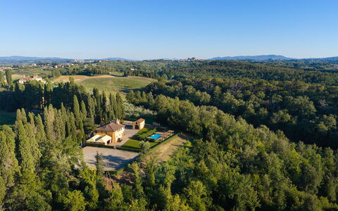 Villa Poggio Bellavista 8: Landschaft, Grundstueck, Einfach, Ländliches Gebiet, Estate, Vogelperspektive, Plantage, Landscaping, Dorf, Luftaufnahmen