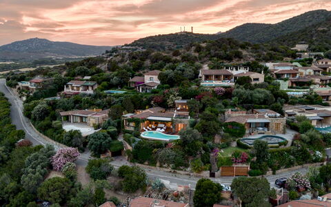 Villa Ananda 8: Landschaft, Hügel, Eco Hotel, Resort, Dorf, Bergdorf, Ferienort, Villa