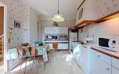 Saint Alexandre: Interior Design, Flooring, Holz, Decke, Fussboden, Küche, Zimmer, Major Appliance, Beleuchtung, Light Fixture