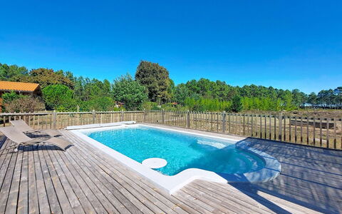 Tartoure: Schwimmbad, Resort, Deck, Verbundwerkstoff, Freizeit, Eco Hotel, Gartenmöbel, Schatten, Water Feature, Design