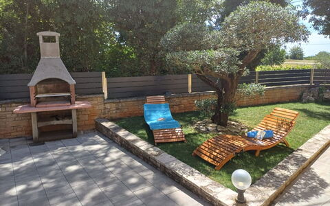 Martina: Möbel, Garten, Gartenmöbel, Schatten, Hinterhof, Flagstone, Rasen, Landscaping, Holzbeize, Garten