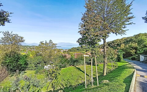 Casa Prais: Blatt, Vegetation, Strauch, Frühling, Gehölz, Garten, Hecke, Landscaping, Plantage, Immergrün