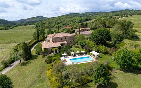 Tuscan Hamlet Relais Piettorri: Essen, Estate, Villa, Plantage