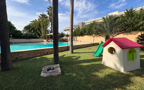 Villa le Palme, Marina di Ragusa: Schwimmbad, Resort, Schatten, Hazienda, Landscaping, Eco Hotel, Estate, Garten