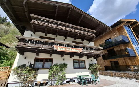 Saalbach-Hinterglemm 626: Balkon, Hotel, Bergdorf