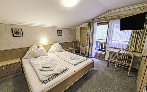 Saalbach-Hinterglemm 626: Zuhause, Schlafzimmer, Bett, Bettrahmen, Hotel, Bedding, Bergdorf
