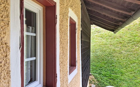 Villa Maria: Blau, Holz, Möbel, Zuhause, Gartenmöbel, Stuhl, Schatten, Balkon, Holzbeize, Eco Hotel