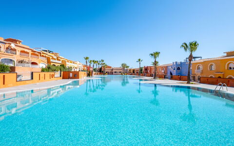 Pueblo de la Paz: Blau, Holz, Möbel, Zuhause, Gartenmöbel, Stuhl, Schatten, Balkon, Holzbeize, Eco Hotel