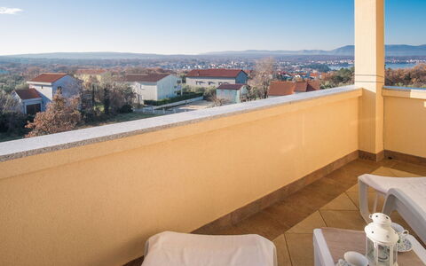 Ivana: Wohnung, Hotel, Balkon, Villa