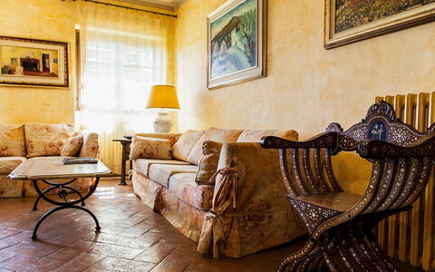 Orvieto 840: Zimmer, Möbel, Interior Design, Gelb, Eigentum, Wohnzimmer, Fussboden, Haus, Tabelle, Gebäude