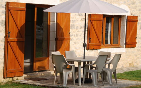 Ensemble de 3 Maisons Lavit: Haus, Gebäude, Möbel, Zimmer, Hinterhof, Pavillon, Holz, Tabelle, Zuhause, Zelt