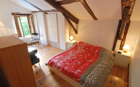 Ensemble de 3 Maisons Lavit: Schlafzimmer, Bett, Zimmer, Möbel, Eigentum, Bettrahmen, Gebäude, Bettdecke, Bedding, Interior Design