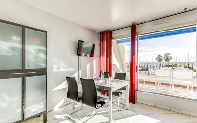 Port Camargue 210