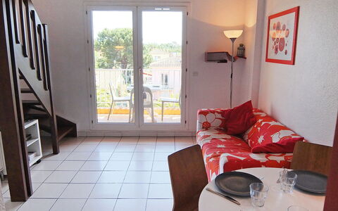 Le Central Beach: Zimmer, Eigentum, Gebäude, Haus, Interior Design, Möbel, Fussboden, Grundeigentum, Zuhause, Wohnung