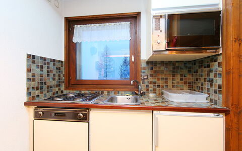 Les Pelarnys: Eigentum, Zimmer, Küche, Cabinetry, Möbel, Countertop, Grundeigentum, Haus, Gebäude, Materialeigenschaft