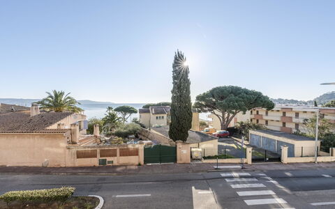 Les Jardins del Mar: Himmel, Pflanze, Asphalt, Gebäude, Strassenbelag, Baum, Urban Design, Strasse, Landschaft