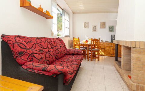 La Rectoria: Möbel, Tabelle, Couch, Komfort, Orange, Holz, Interior Design, Wohnzimmer, Die Architektur, Studio Couch
