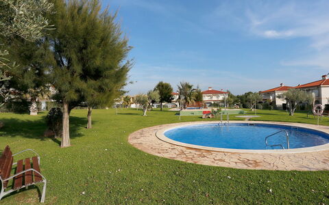Jalisco de Los Monteros: Eigentum, Grundeigentum, Schwimmbad, Wohngebiet, Haus, Gebäude, Gras, Estate, Zuhause, Wohnung