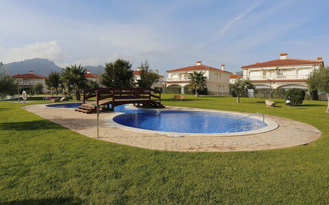 Jalisco de Los Monteros: Wolke, Himmel, Wasser, Pflanze, Baum, Gebäude, Brunnen, Urban Design, Gras, Freizeit