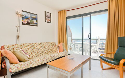 Edificio Nautic: Zimmer, Eigentum, Möbel, Wohnzimmer, Suite, Interior Design, Kaffetisch, Gebäude, Tabelle, Fussboden