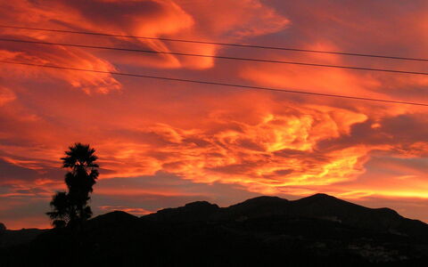 Villa Ma-Nita: Himmel, Afterglow, Wolke, Morgenröte, Sonnenuntergang, Abend, Rot, Sonnenaufgang, Dämmerung, Orange