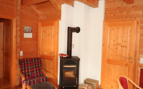 Schlierbach 200: Zimmer, Holzofen, Eigentum, Feuerstelle, Steinofen, Haus, Kamin, Gebäude, Herd, Möbel